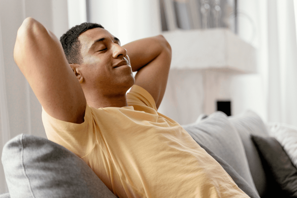 Homem relaxando